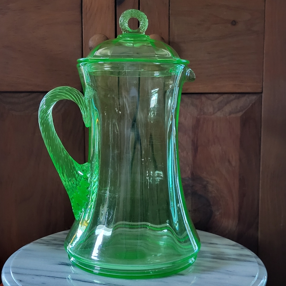 Vibrant Green Glass Pitcher - Picture 10 of 17